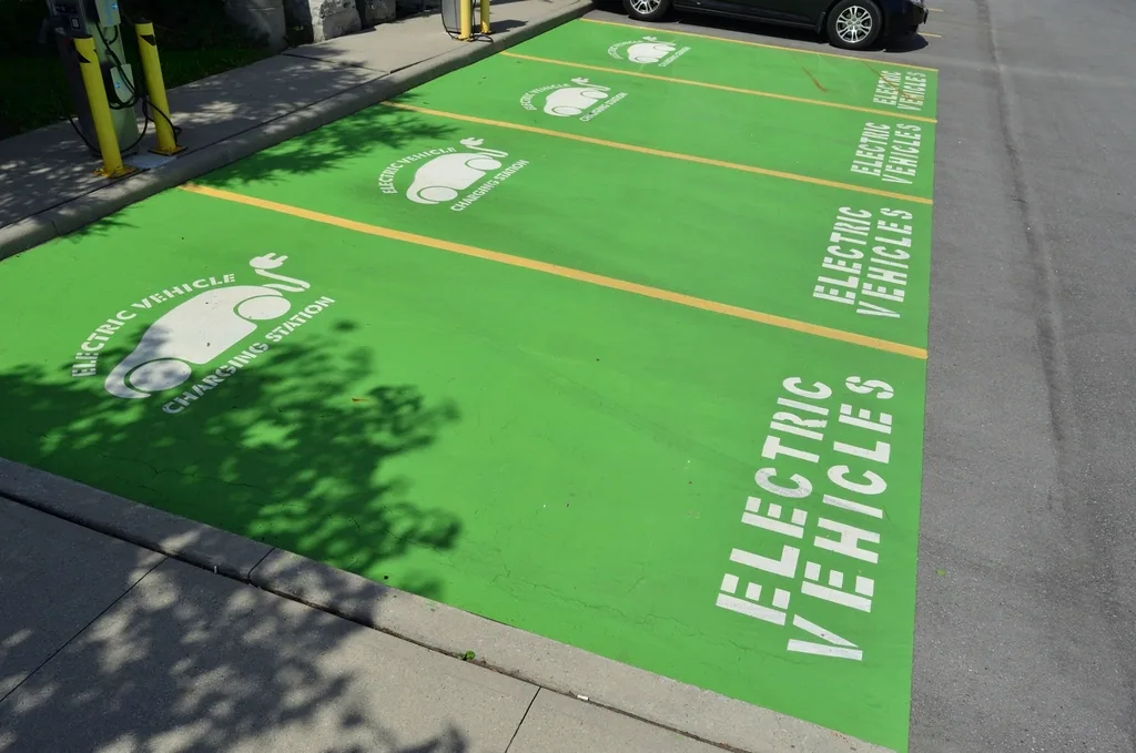 Electric vehicle battery electric vehicle charging