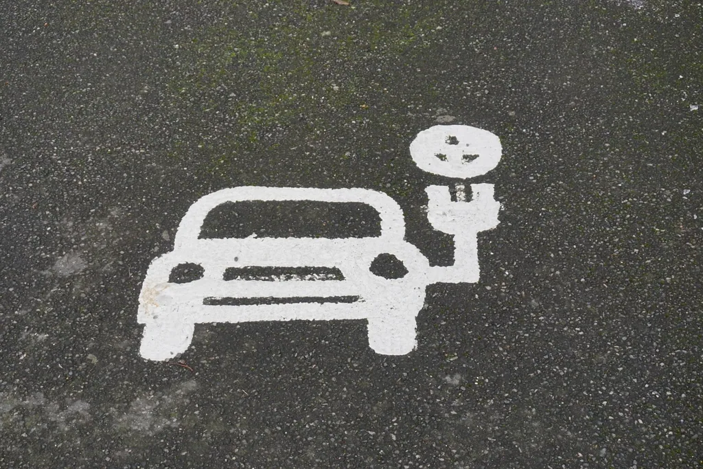 Electric vehicle battery electric vehicle charging