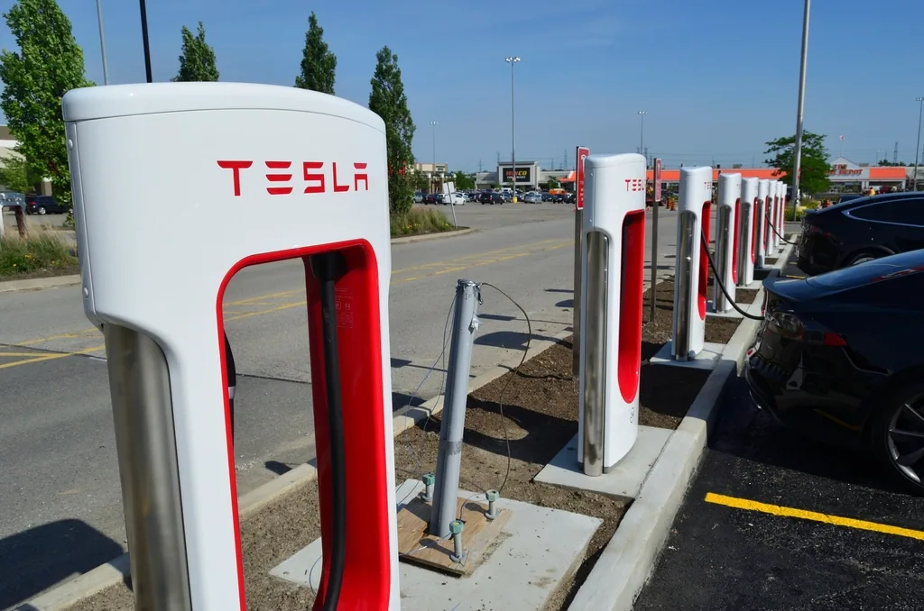 Electric vehicle battery electric vehicle charging