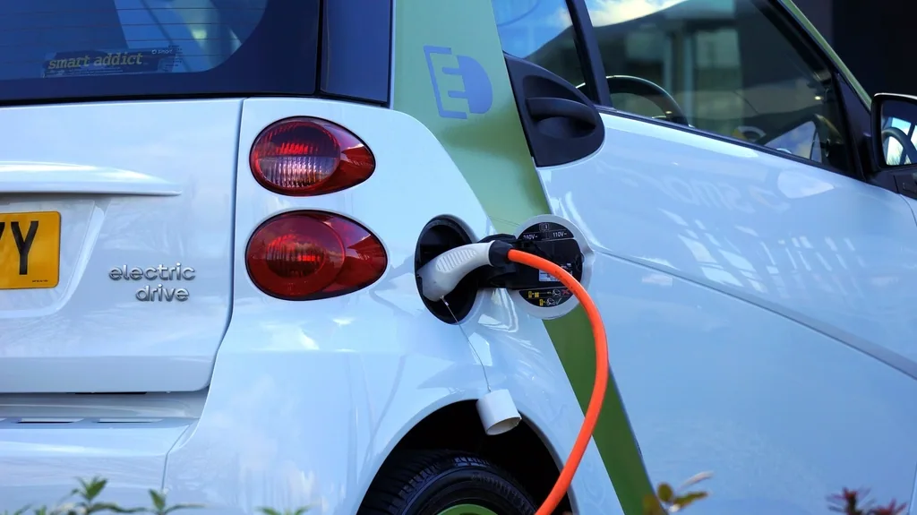 Electric vehicle battery electric vehicle charging